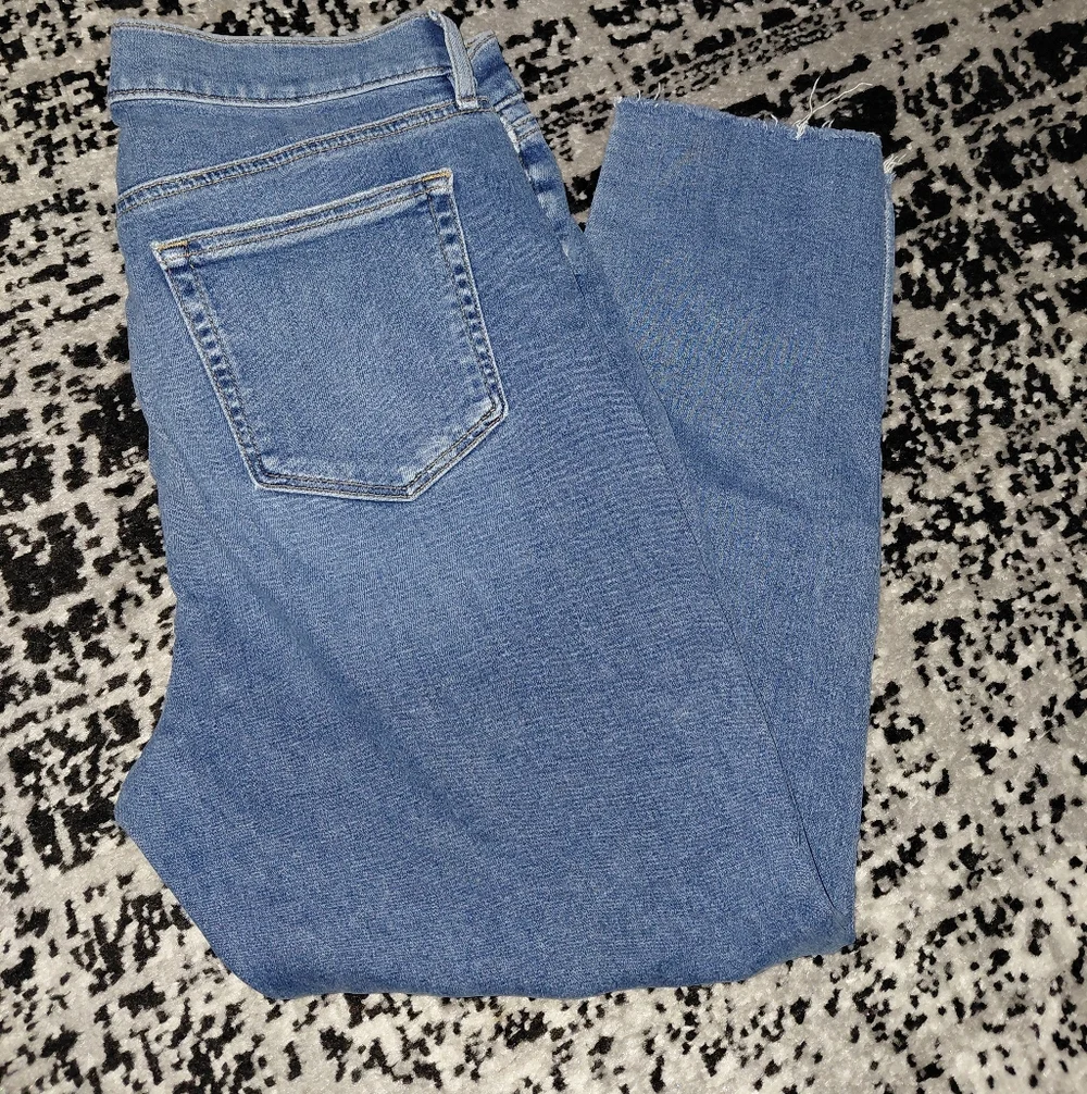 LOFT The Skinny Jeans Size 31/12 Petite | Blue Raw Hem Denim